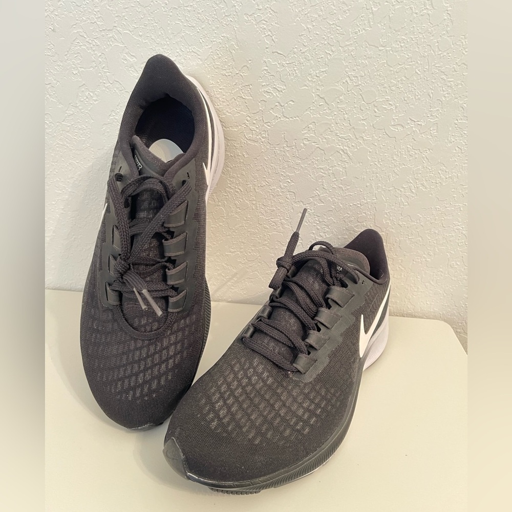 NWOT Nike Air Zoom Pegasus 37, Black Size 8 - Picture 3 of 12